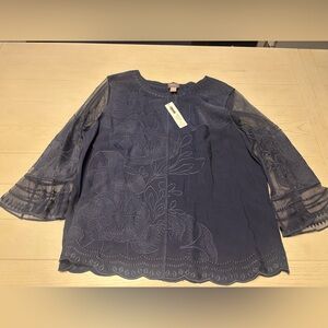 NWT Chicos embroidered pullover size 2